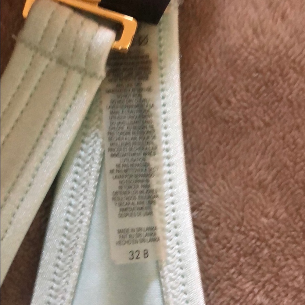 Victoria  Secret Bikini - Picture 6 of 7